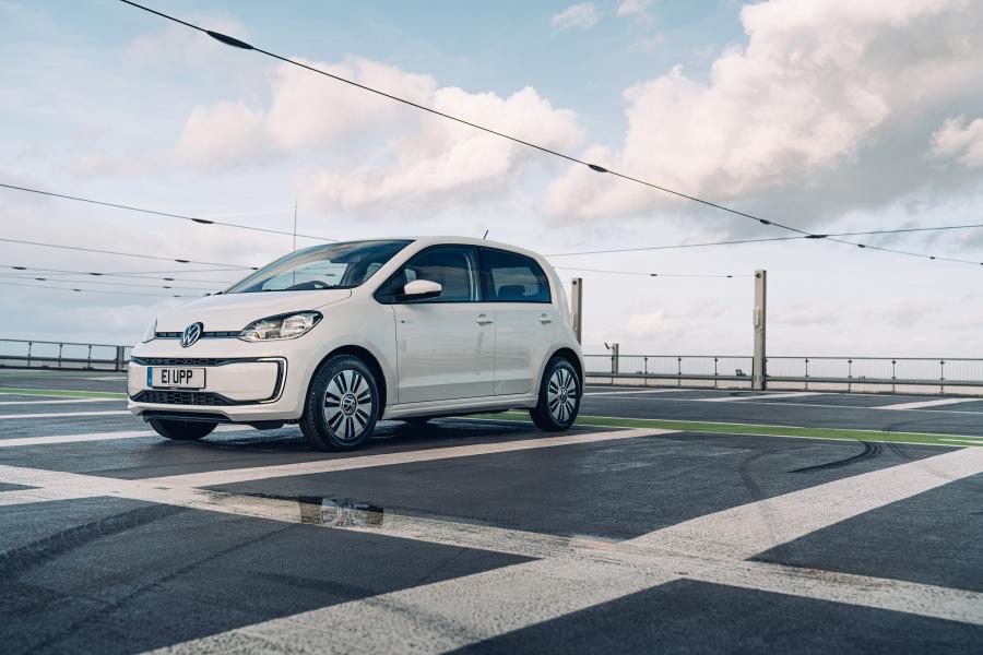  Volkswagen e-up! 2020 года  (UK) (фото 2 из 40)